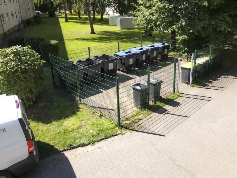 bischof-umweltservice-müllplatz-reinigung-nachher_01